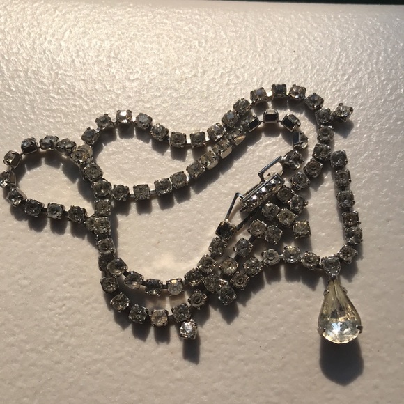 Vintage Rhinestone Short Necklace Beautiful - Picture 6 of 15